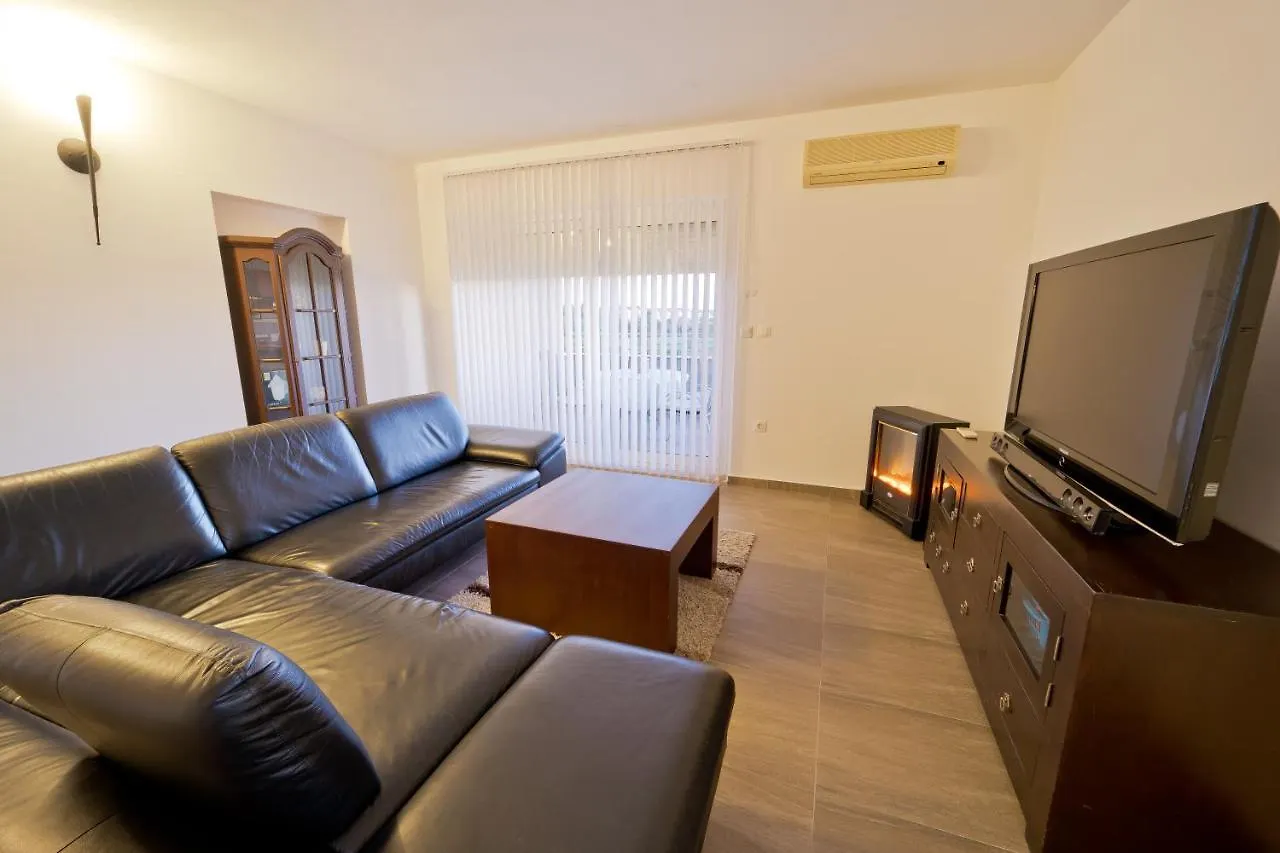 Apartment Villa Twins Markovic Pula